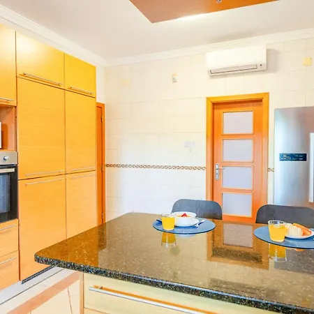 Prime - Com Piscina Aquecivel E Bbq Em