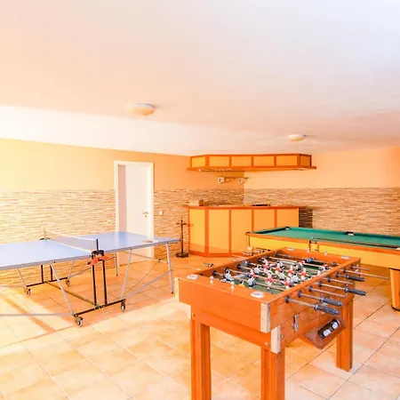 Prime - Com Piscina Aquecivel E Bbq Em וילה *